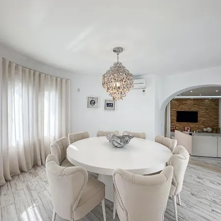 Villa Luxury Heated Pool, Walk To Sao Rafael Beach, Albufeira