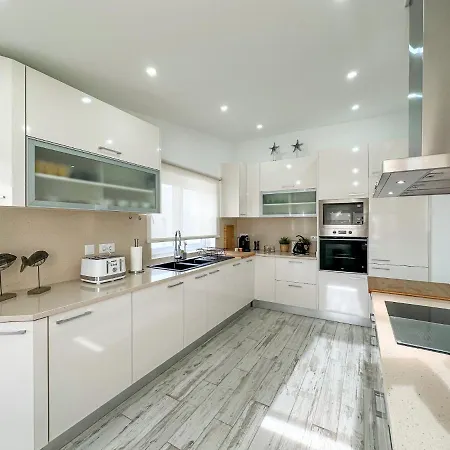 Luxury Heated Pool, Walk To Sao Rafael Beach, Villa *